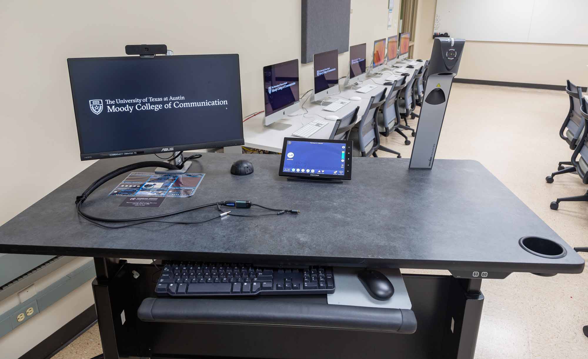 CMA 4.152 - JOU Computer Classroom Teaching Station