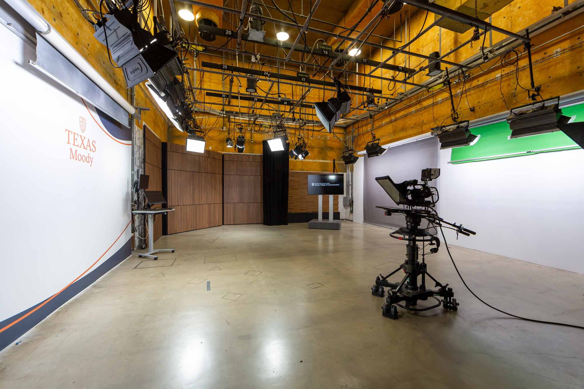 CMB 4.128 - Neal Spelce Broadcast Journalism Studio 4E
