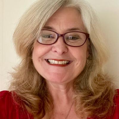 Lisa Dobias Head Shot