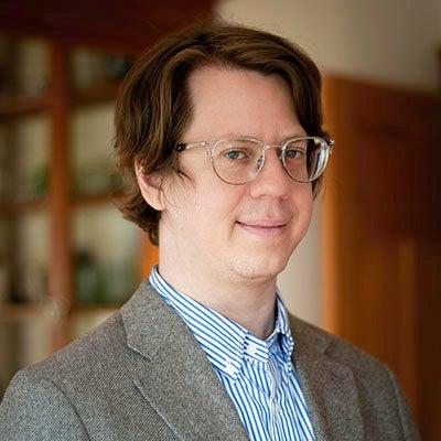 Headshot of Byron Fong