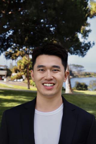 Headshot of Laurent Wang