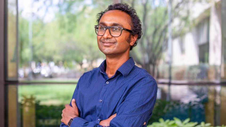 School of Journalism and Media Professor Dhiraj Murthy