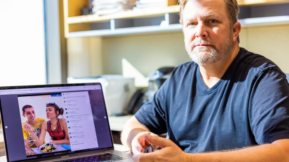 Moody College Professor Matt Eastin conducts research on virtual influencers.