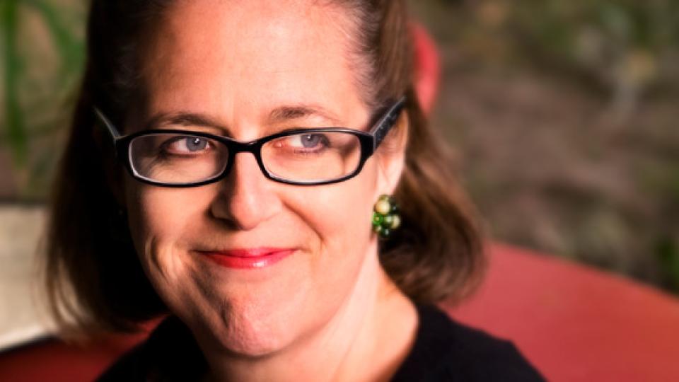 Erin Reilly headshot