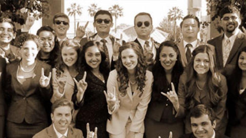 sites_communication.utexas.edu_files_images_features_thumbs_feature-thm-speech-debate.jpg