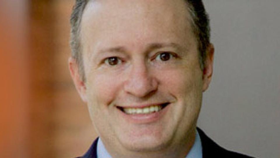 sites_communication.utexas.edu_files_images_features_thumbs_dean-thumb.jpg
