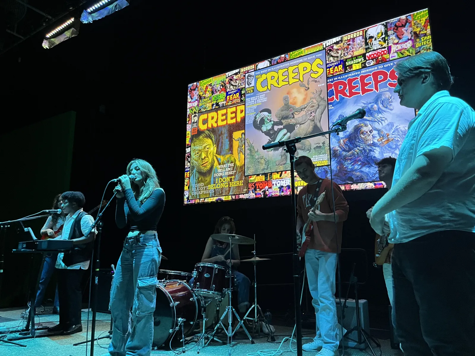 Students performing a cover of Radiohead's Song "Creep" Students performing a cover of Radiohead's Song "Creep"