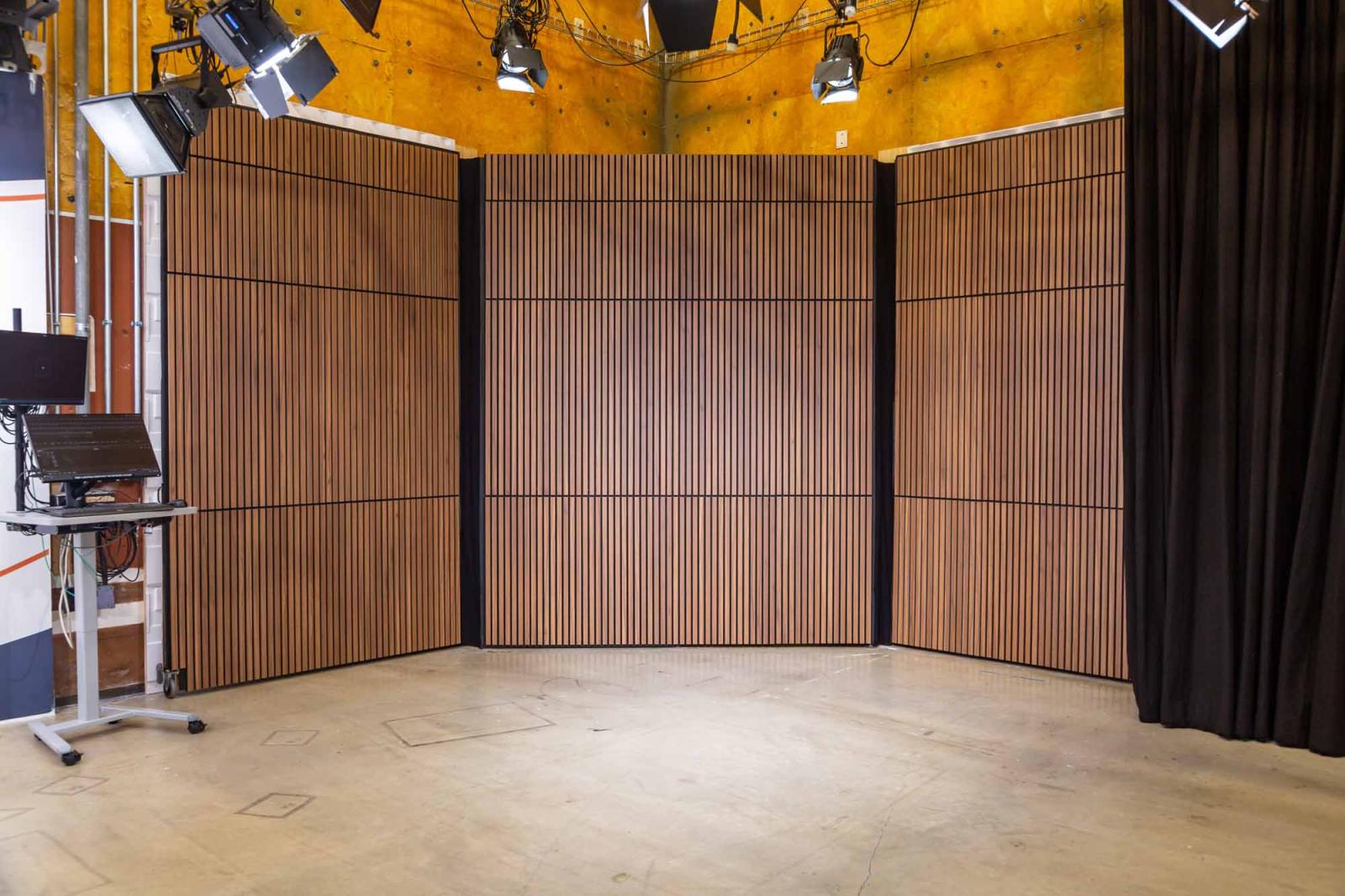 CMB 4.128 Interview Set