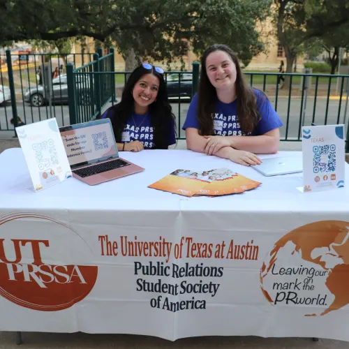 studentssittingbehindtable