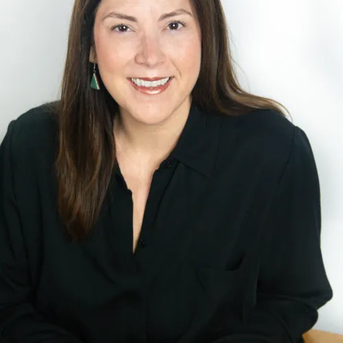 Laura Bright headshot
