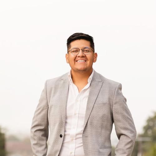 Headshot of Albert Suarez